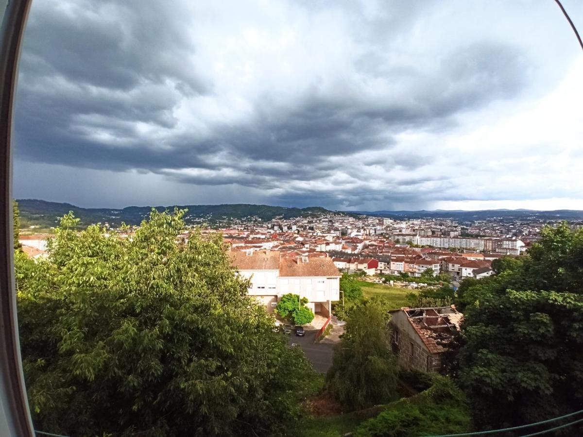 O Descanso Da Abella Appartement Ourense Buitenkant foto