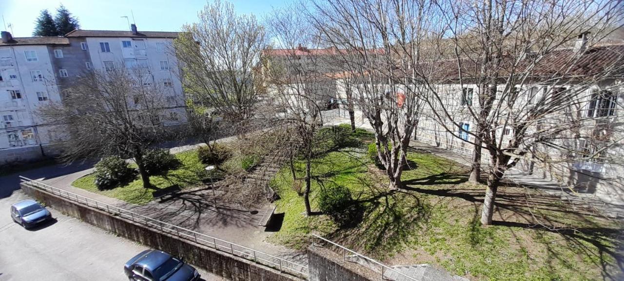 O Descanso Da Abella Appartement Ourense Buitenkant foto